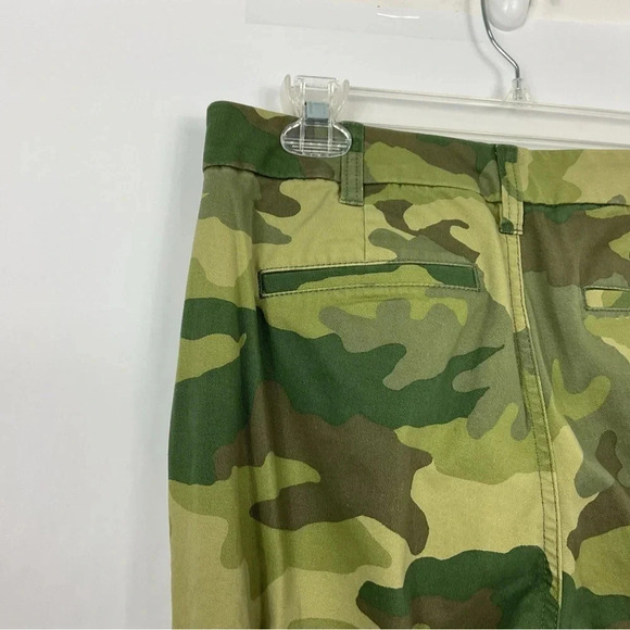 J. Crew Camo High Rise Girlfriend Chino Pant Size 4 - Picture 4 of 7